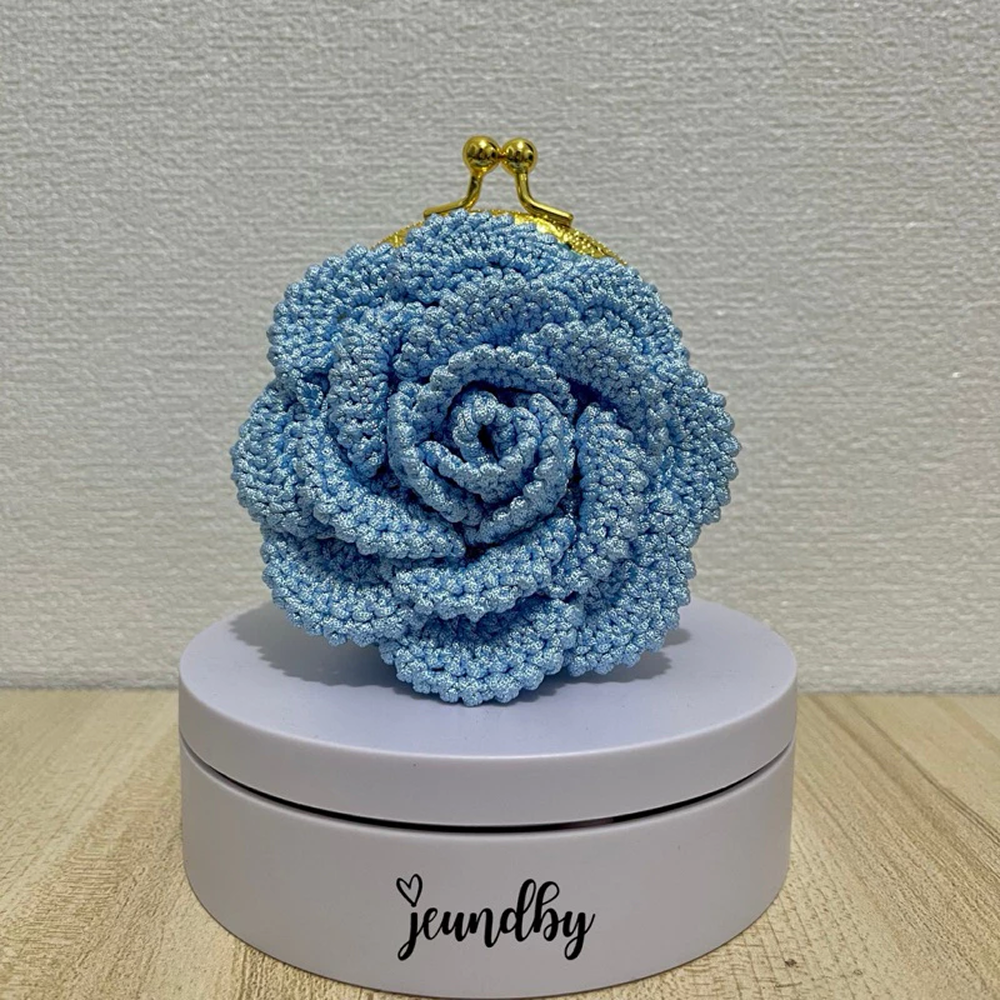 Carteira Flor de Crochê Artesanal