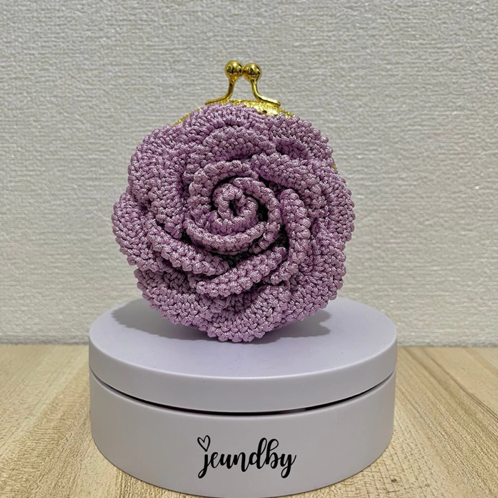 Carteira Flor de Crochê Artesanal