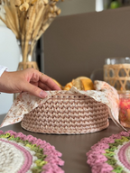 Cesto Florido – Kit Mesa Posta em Crochê Artesanal